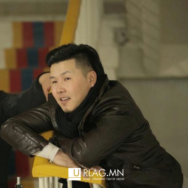 Жүжигчин М.Баярбатын фэйсбүүк дэх зурагнаас